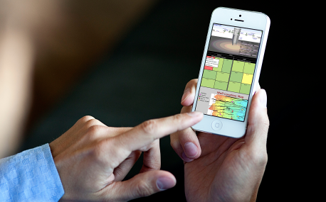iphone1_916x570